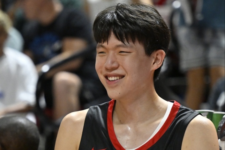 满分10分 给杨瀚森的夏联首秀半场打几分？