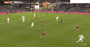 【英超】卢顿1比2曼联 霍伊伦双响建功