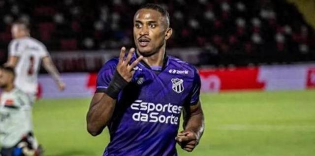 国足集训或影响备战 巴乙前锋95万欧加盟申花？